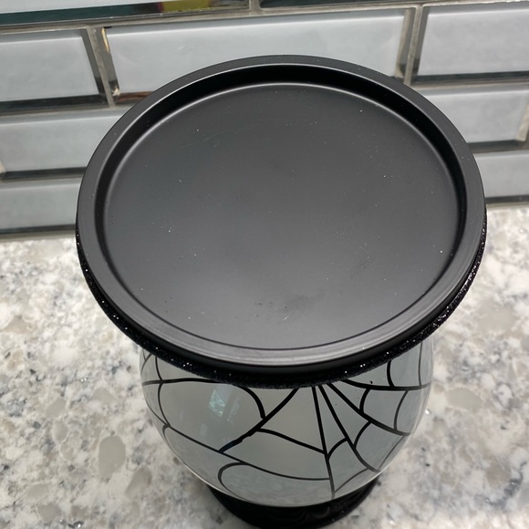 Bath and body works Halloween - Picture 5 of 8